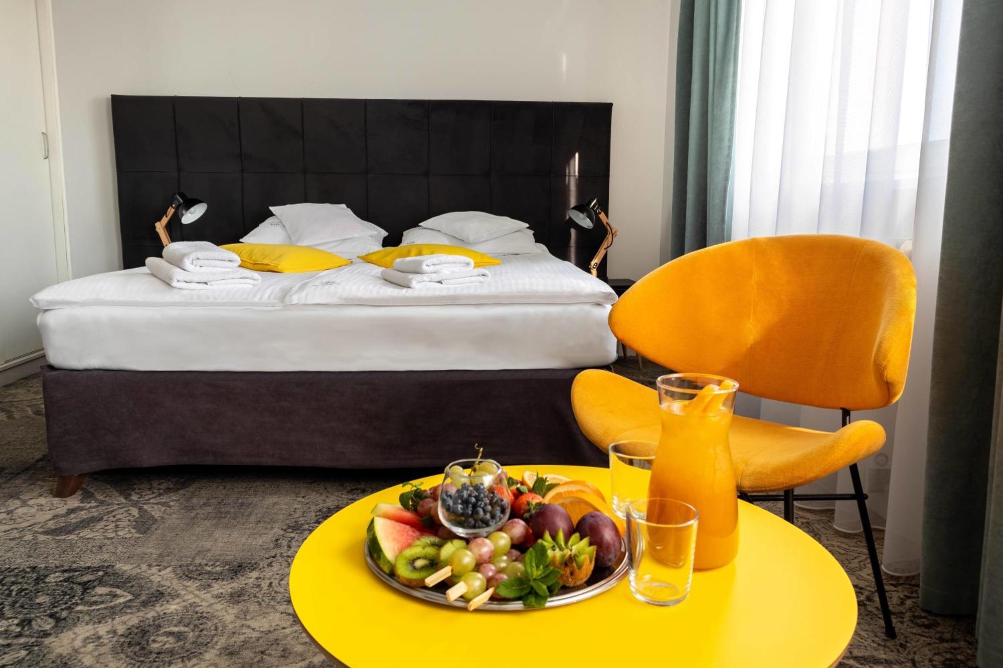Hotel Nafta Krosno Luaran gambar
