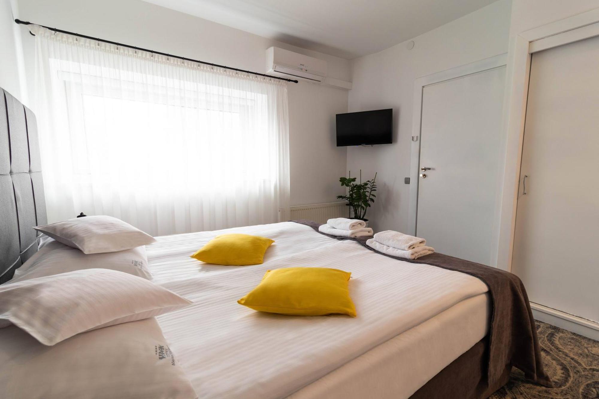 Hotel Nafta Krosno Luaran gambar