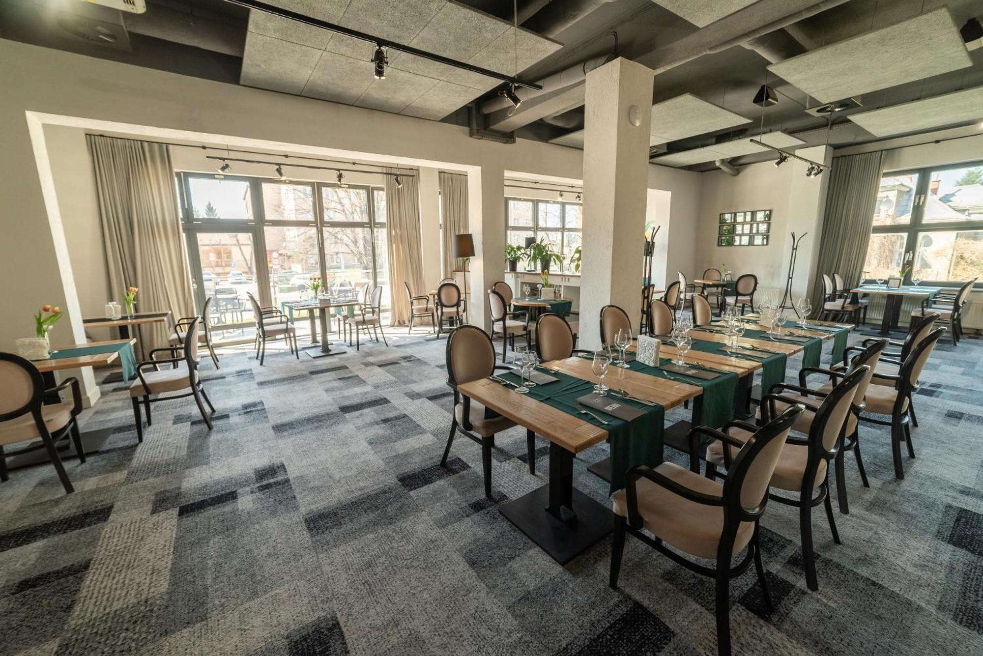 Hotel Nafta Krosno Luaran gambar