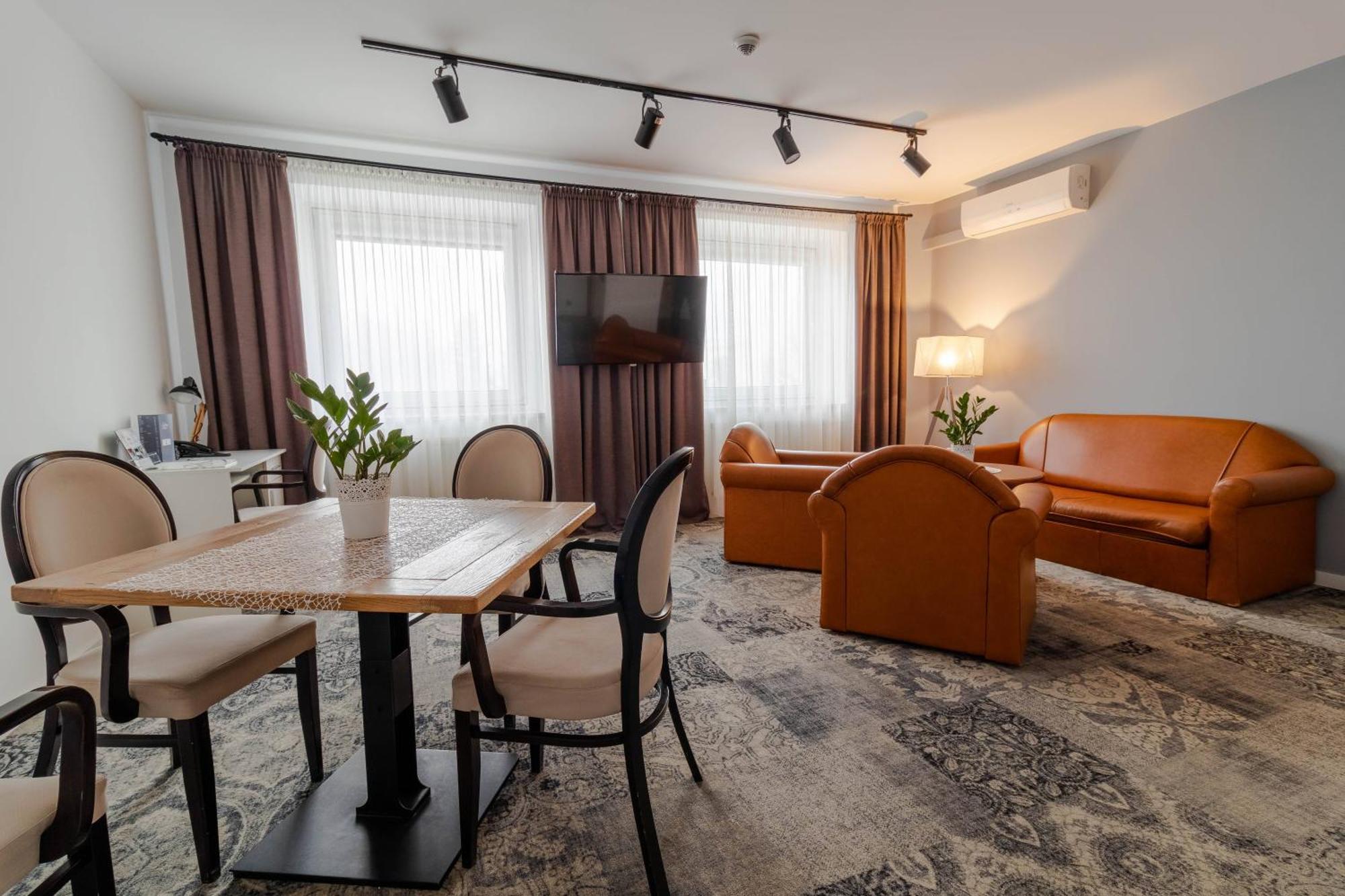 Hotel Nafta Krosno Luaran gambar