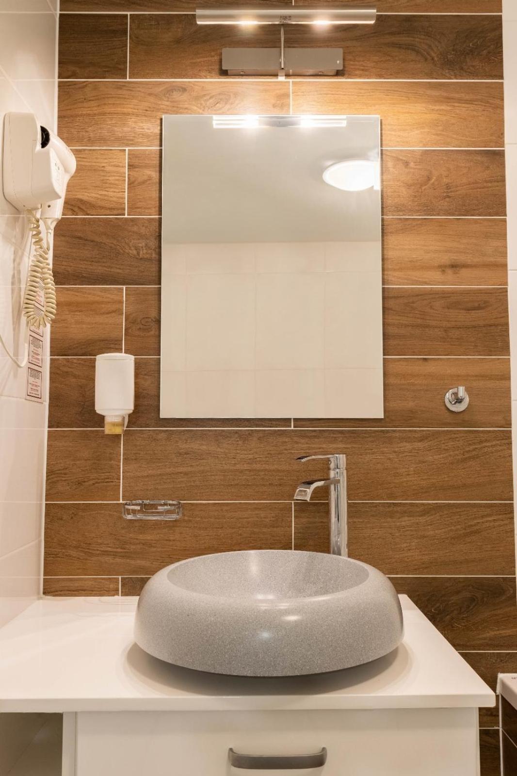 Hotel Nafta Krosno Luaran gambar