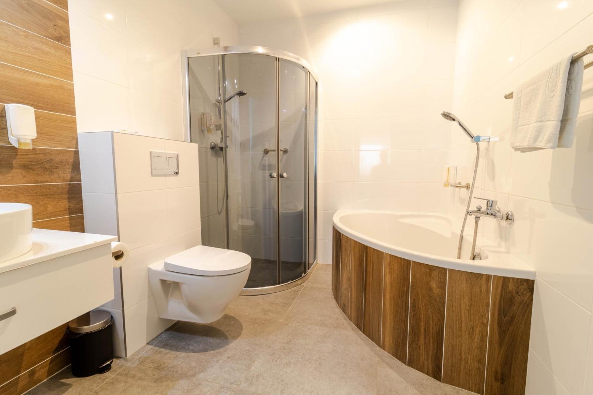 Hotel Nafta Krosno Luaran gambar