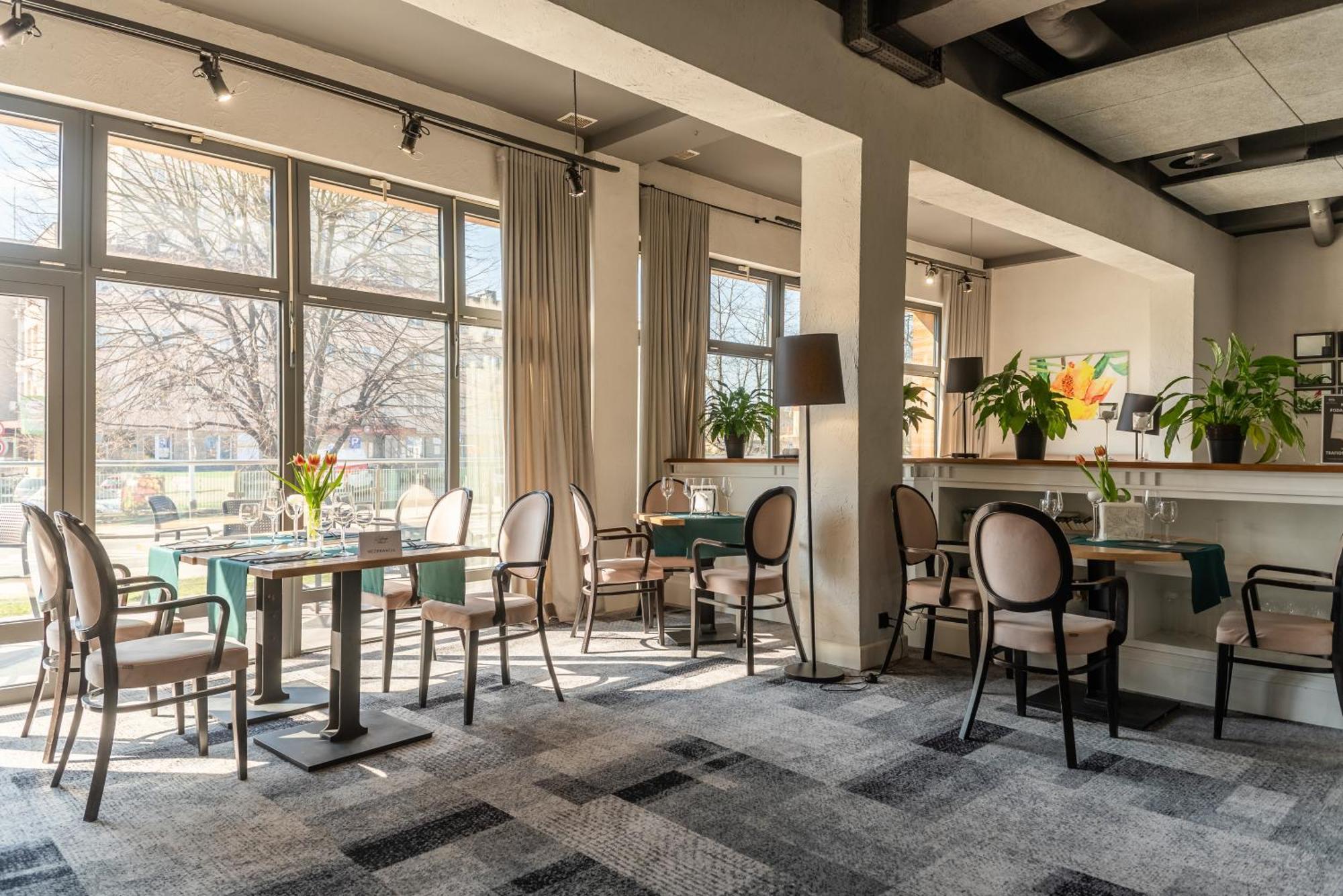 Hotel Nafta Krosno Luaran gambar