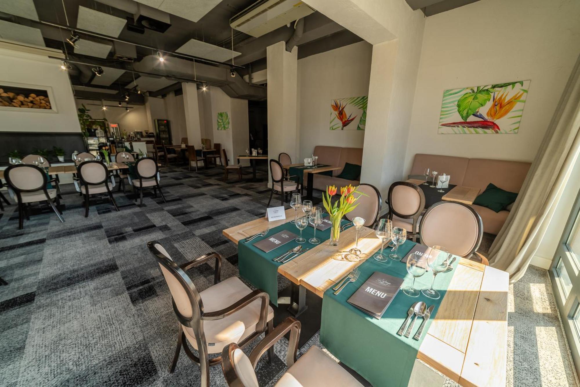 Hotel Nafta Krosno Luaran gambar