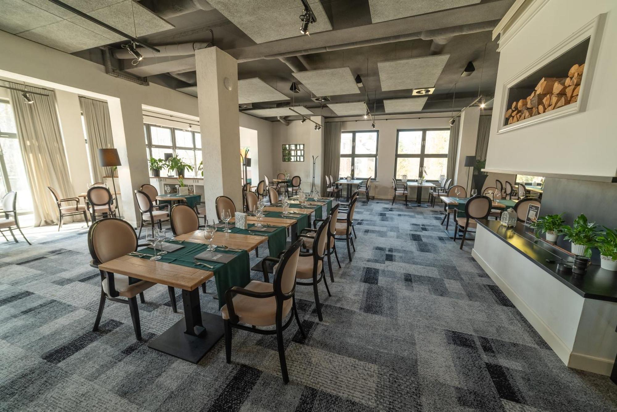 Hotel Nafta Krosno Luaran gambar